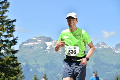 Mike läuft locker durch Silum.